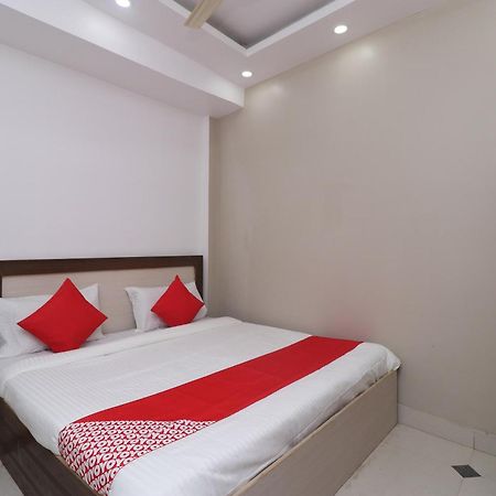 Hotel O Swastik Resort Colonelganj Kültér fotó
