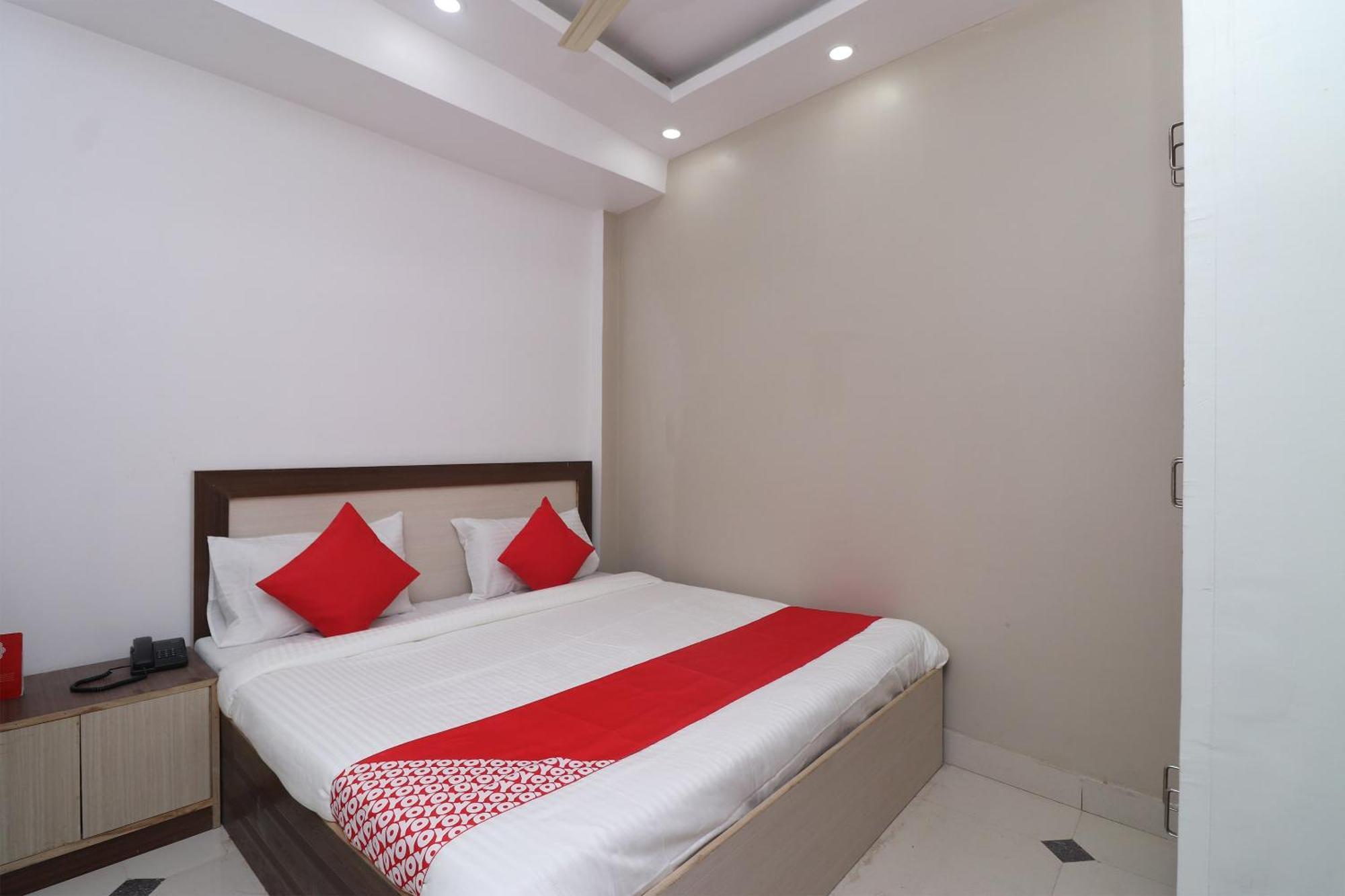 Hotel O Swastik Resort Colonelganj Kültér fotó