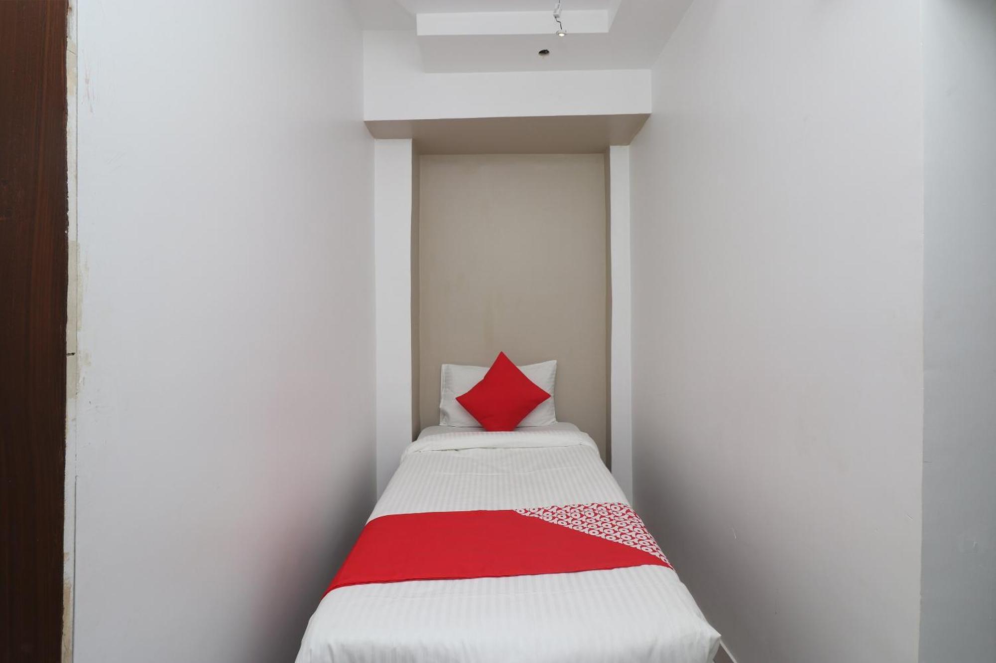 Hotel O Swastik Resort Colonelganj Kültér fotó