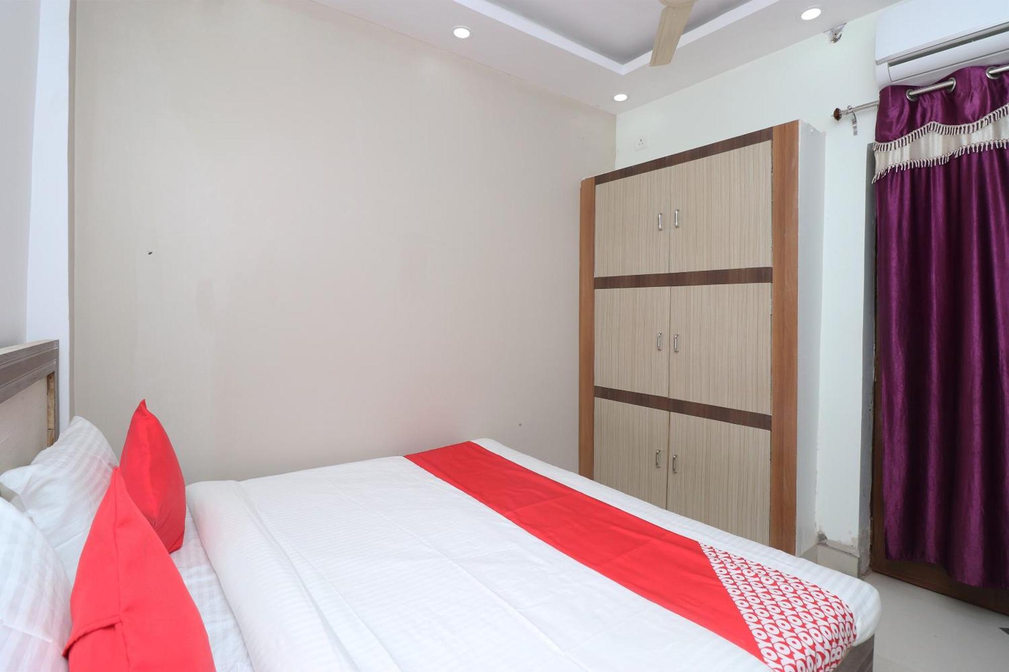 Hotel O Swastik Resort Colonelganj Kültér fotó