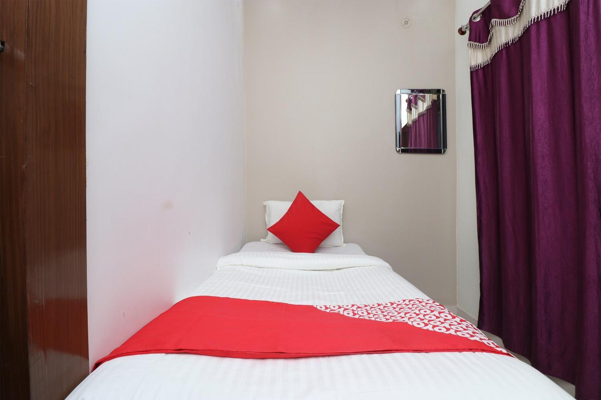 Hotel O Swastik Resort Colonelganj Kültér fotó