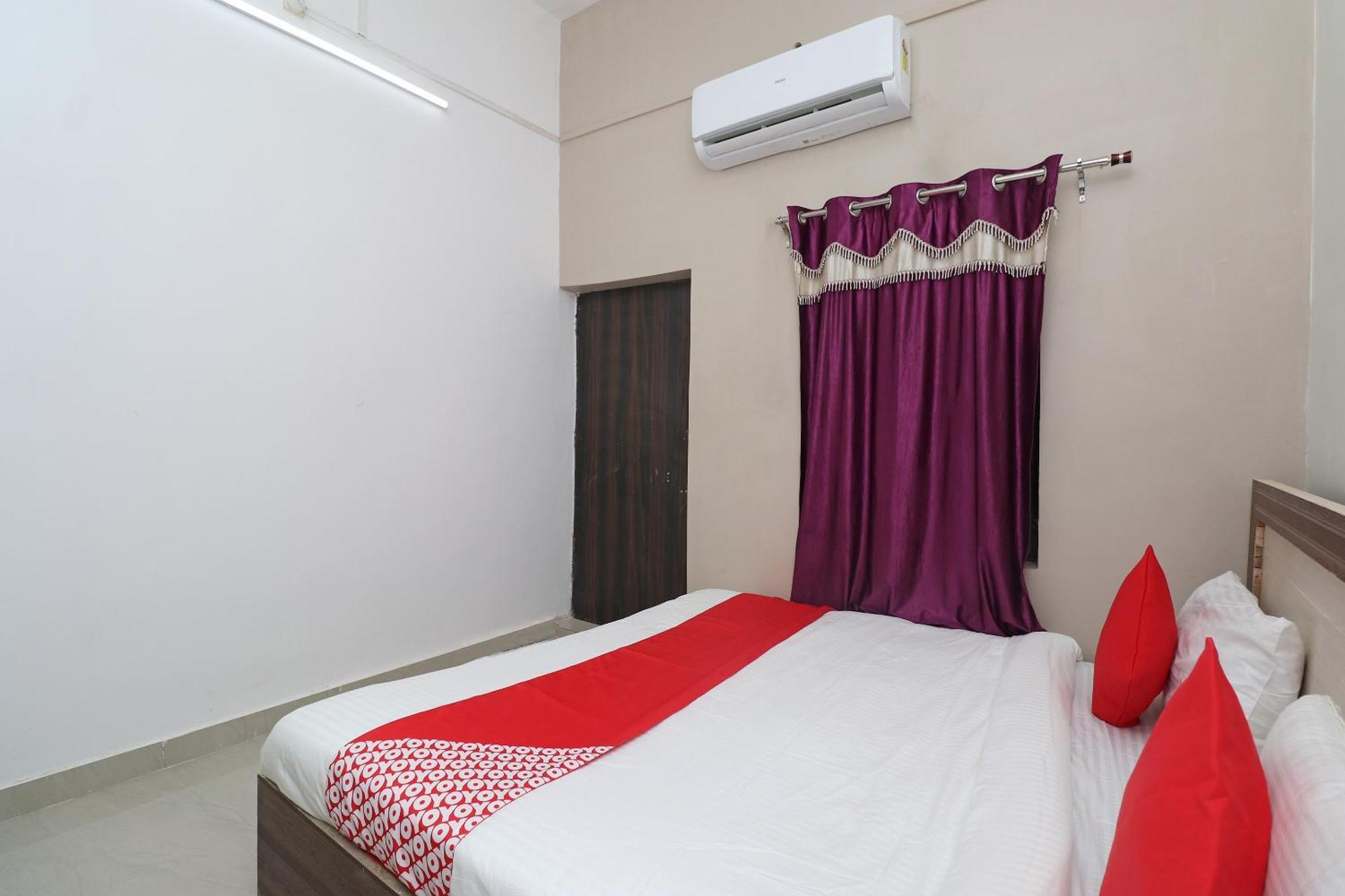 Hotel O Swastik Resort Colonelganj Kültér fotó