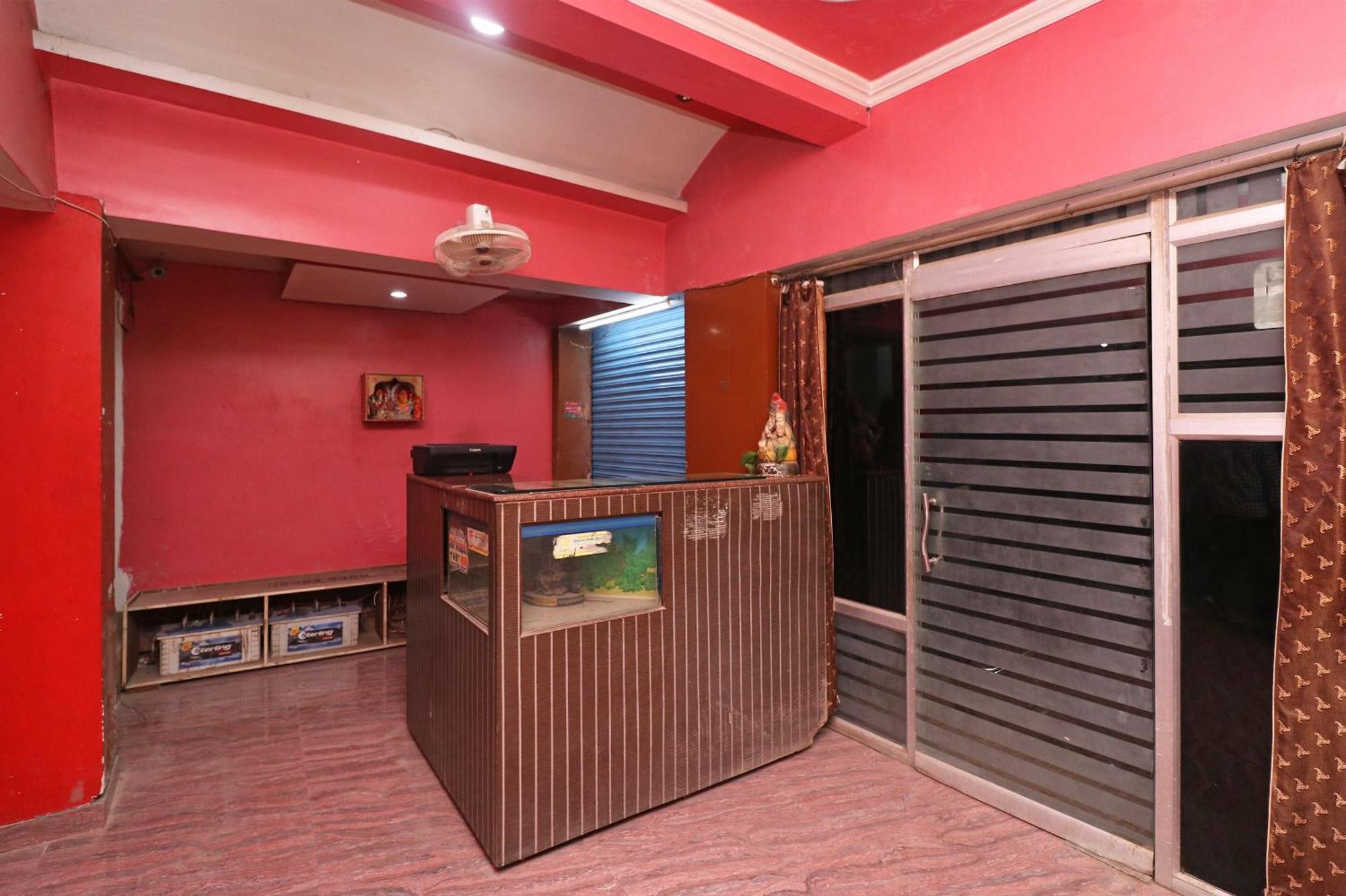 Hotel O Swastik Resort Colonelganj Kültér fotó